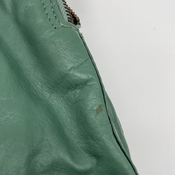 Latico Green Teal Triple Zippered Pocket Leather Shoulder Bag WEAR - Picture 4 of 11